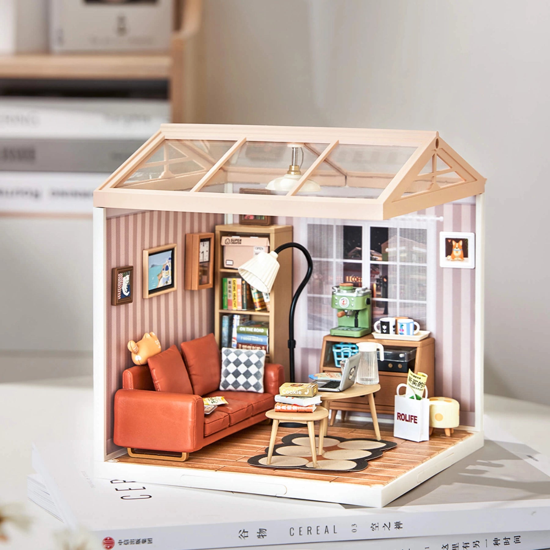 Cozy Living Lounge Miniature Kit