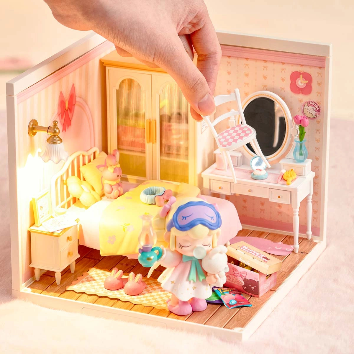 Lovely Pink Bedroom Miniature Kit